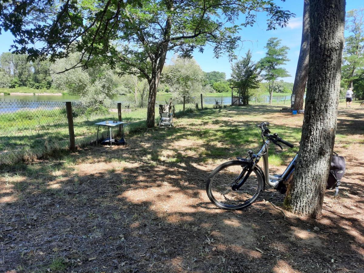 Camping Onlycamp Le Port Saint-Benoît-sur-Loire 外观 照片